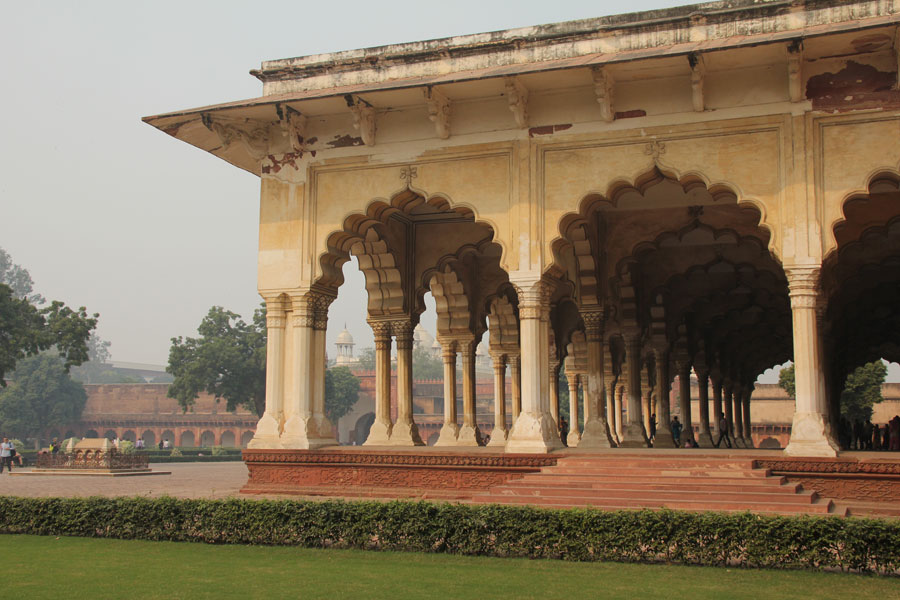 Une partie de la cour intérieure du fort d'Agra. Agra, Uttar Pradesh