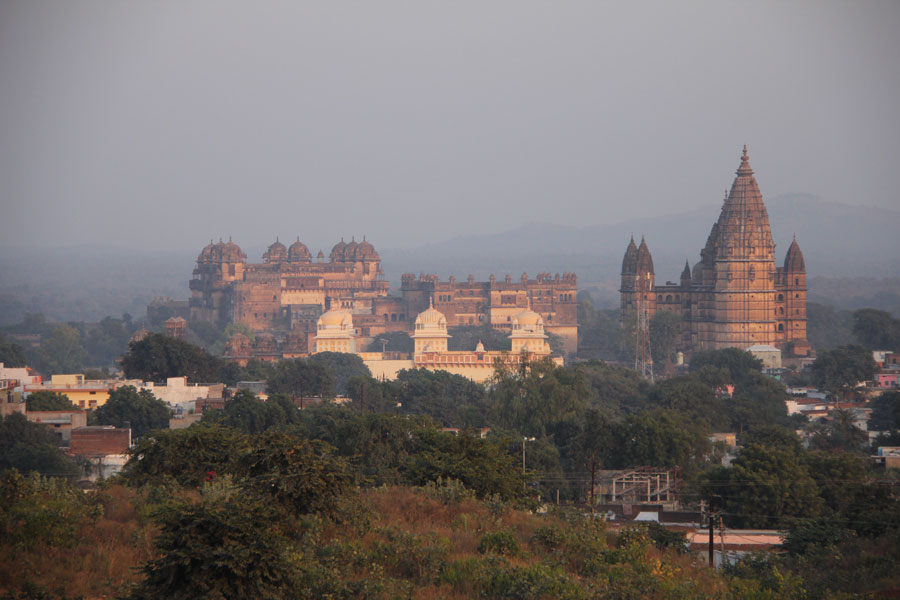 Le Jahangir Mahal au coucher du soleil. Orchha, Uttar Pradesh